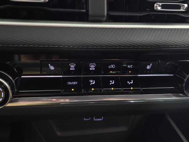 Certified 2025 Chevrolet Equinox LT AWD/4WD image 19