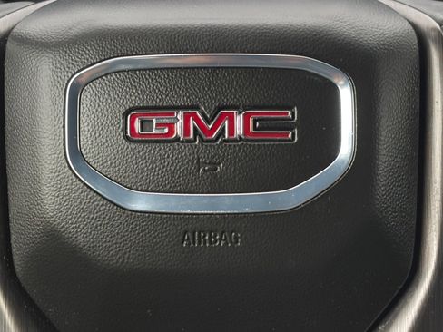 Used 2024 GMC Sierra 2500 AT4X image 12