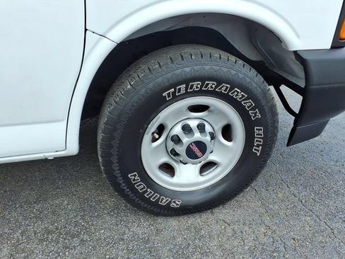 Used 2021 GMC Savana 2500 Extended w/ Driver Convenience Package RWD image 9