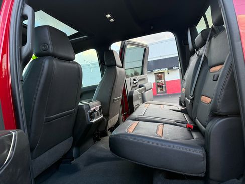 Used 2022 GMC Sierra 2500 AT4 w/ AT4 Premium Plus Package image 28