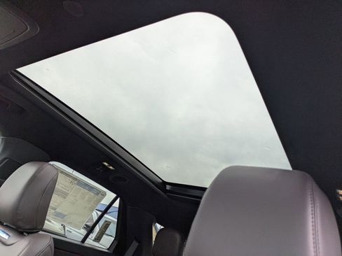 New 2026 Ford Explorer Platinum image 21