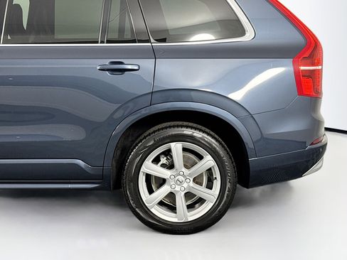 Used 2022 Volvo XC90 T5 Momentum image 46