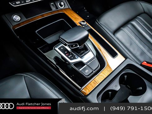 Used 2023 Audi Q5 2.0T Premium w/ Convenience Package image 6