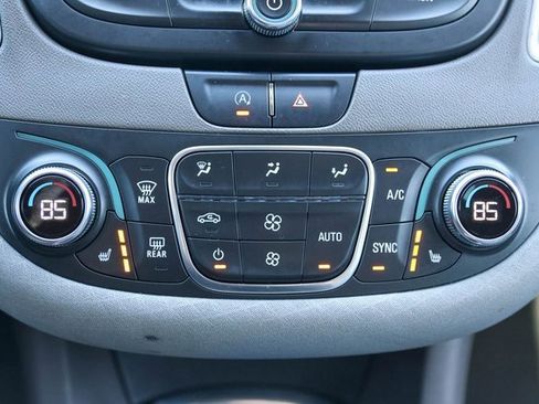 Used 2022 Chevrolet Malibu LT image 20