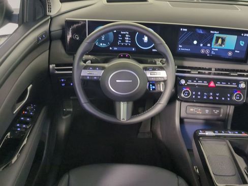 Certified 2025 Hyundai Tucson Limited AWD/4WD image 19