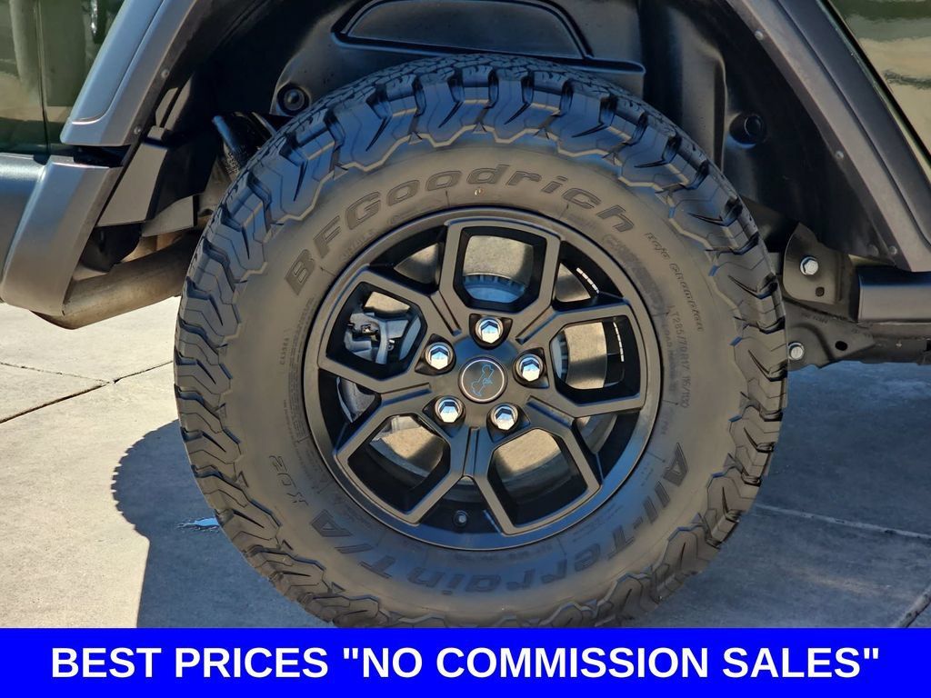 Used 2024 Jeep Wrangler Unlimited AWD/4WD image 37