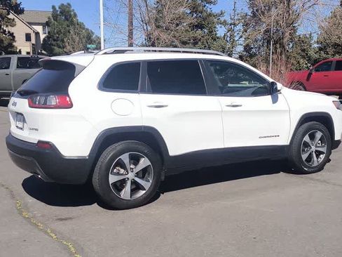Used 2019 Jeep Cherokee Limited image 9