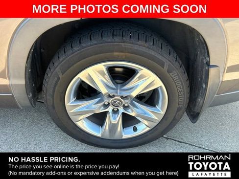 Used 2016 Toyota Highlander Limited Platinum AWD/4WD image 4