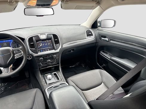 Used 2022 Chrysler 300 Touring w/ Sport Appearance Package RWD image 21