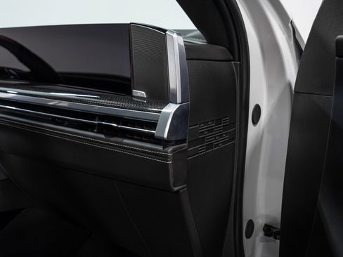 Used 2025 Cadillac Escalade V w/ LPO, ONYX Package AWD/4WD image 80