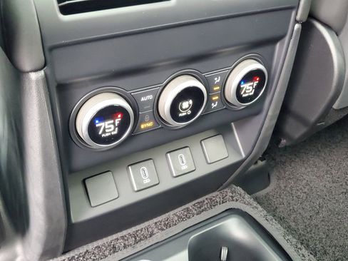 New 2026 Land Rover Defender 130 X-Dynamic SE AWD/4WD image 29