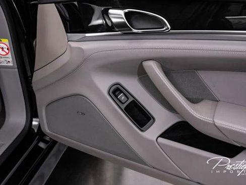 Used 2010 Porsche Panamera S image 36