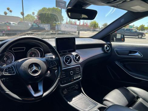Used 2016 Mercedes-Benz GLA 250 4MATIC image 31