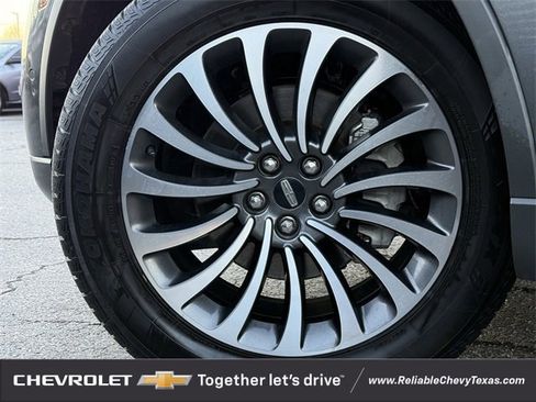 Used 2020 Lincoln Aviator Reserve w/ Equipment Group 201A image 10