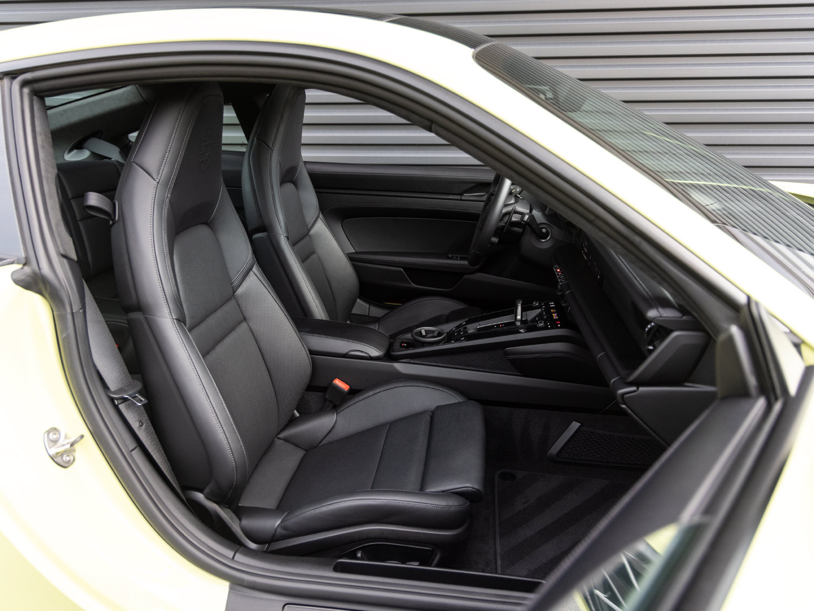 Certified 2025 Porsche 911 Carrera 4 GTS AWD/4WD image 31