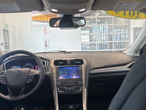 Used 2019 Ford Fusion SE image 26