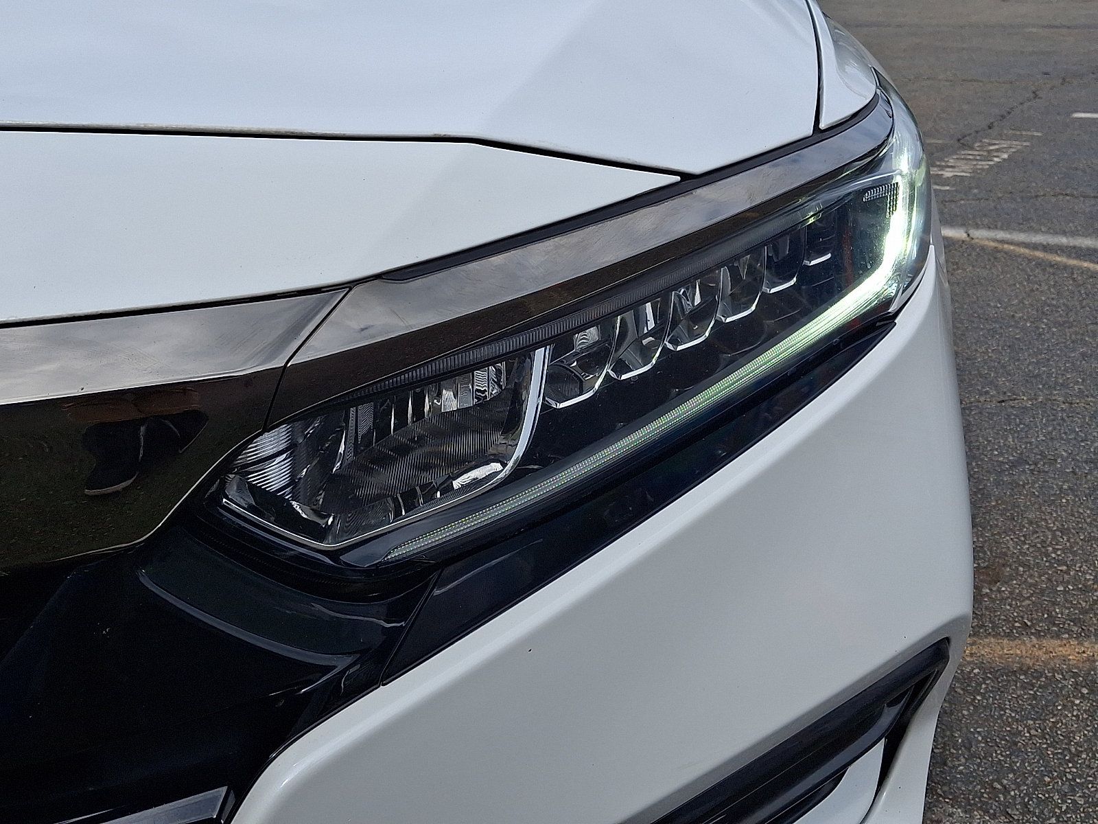 Used 2018 Honda Accord Sport image 8