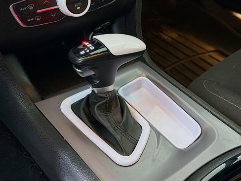 Used 2022 Dodge Charger R/T w/ Blacktop Package image 15