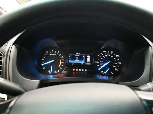 Used 2019 Ford Explorer XLT FWD image 18