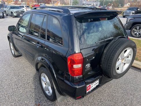 Used 2005 Toyota RAV4 4WD image 6