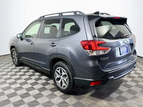 Used 2024 Subaru Forester Premium AWD/4WD image 5