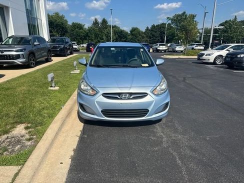 Used 2013 Hyundai Accent GLS FWD image 2