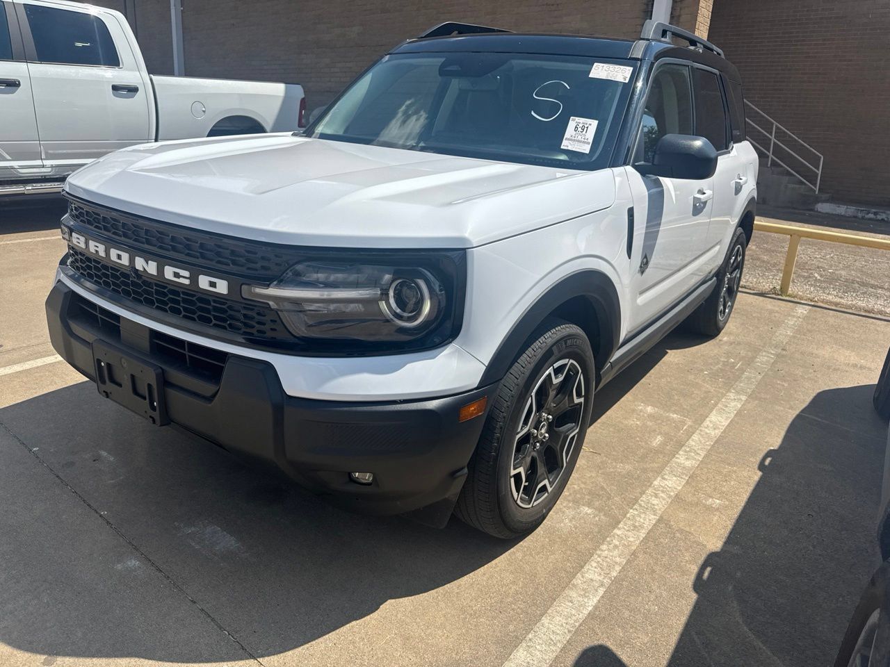 Used 2025 Ford Bronco Sport Outer Banks AWD/4WD image 1