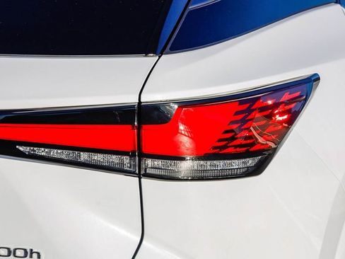 Used 2024 Lexus RX 500h F Sport image 10