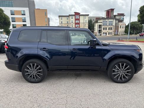 Used 2025 Lexus GX 550 w/ Cold Area Package AWD/4WD image 6