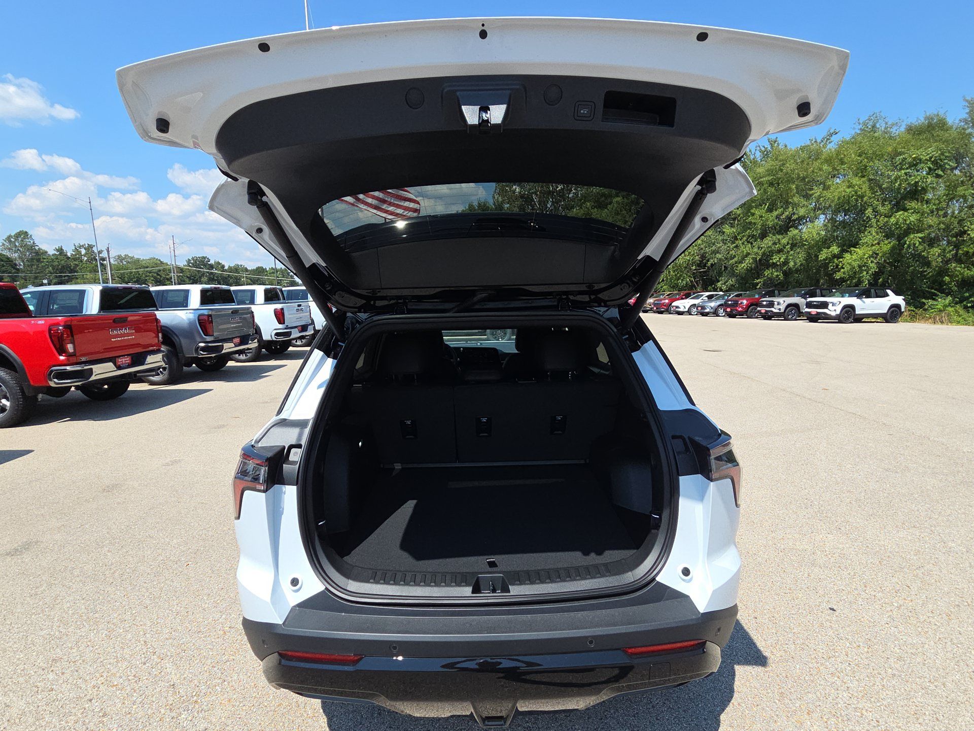 New 2027 Chevrolet Equinox RS FWD image 31