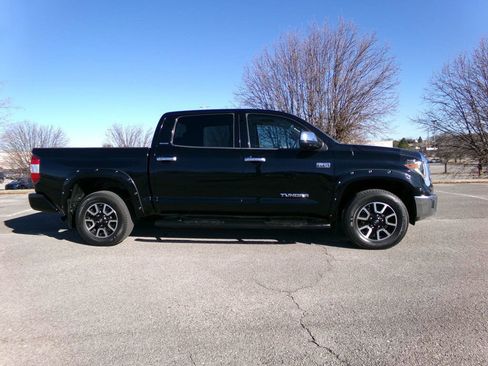 Used 2018 Toyota Tundra Limited w/ Limited Premium Package image 5