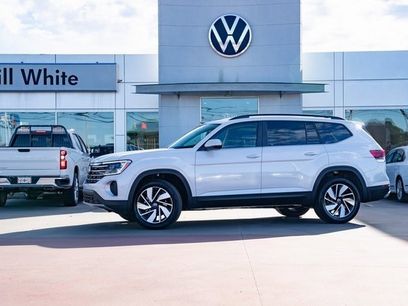 New 2026 Volkswagen Atlas SE
