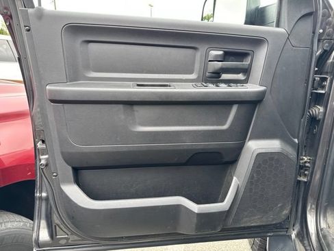 Used 2018 RAM 2500 Tradesman w/ Chrome Appearance Group AWD/4WD image 9