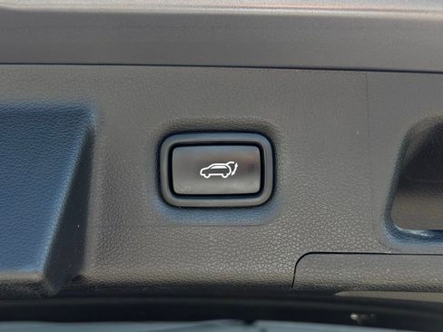 Used 2022 Hyundai Santa Fe Limited image 17