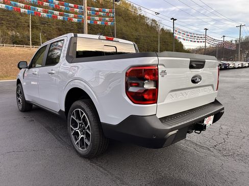 New 2025 Ford Maverick Lariat image 3