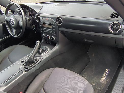 Used 2015 MAZDA MX-5 Miata Sport image 27