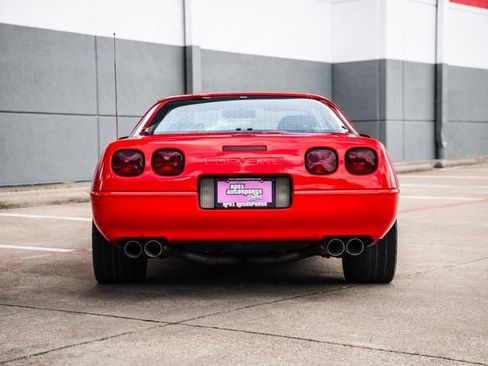 Used 1994 Chevrolet Corvette Coupe RWD image 17