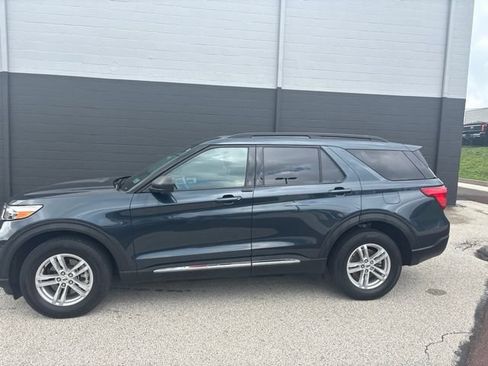 Certified 2024 Ford Explorer XLT AWD/4WD image 3