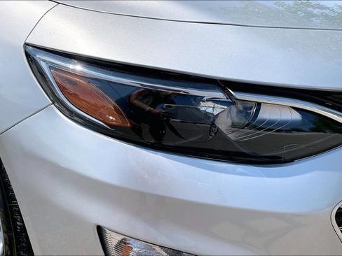 Used 2022 Chevrolet Malibu LT FWD image 28