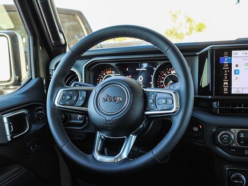 New 2026 Jeep Wrangler Unlimited Sahara AWD/4WD image 17
