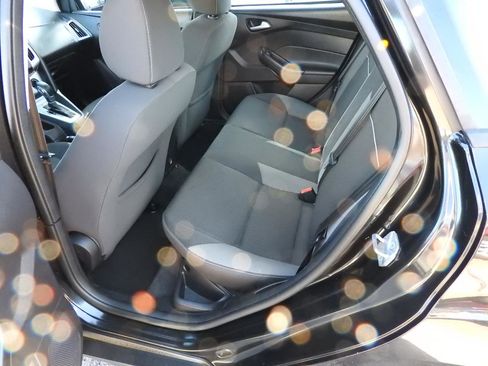 Used 2014 Ford Focus SE image 9