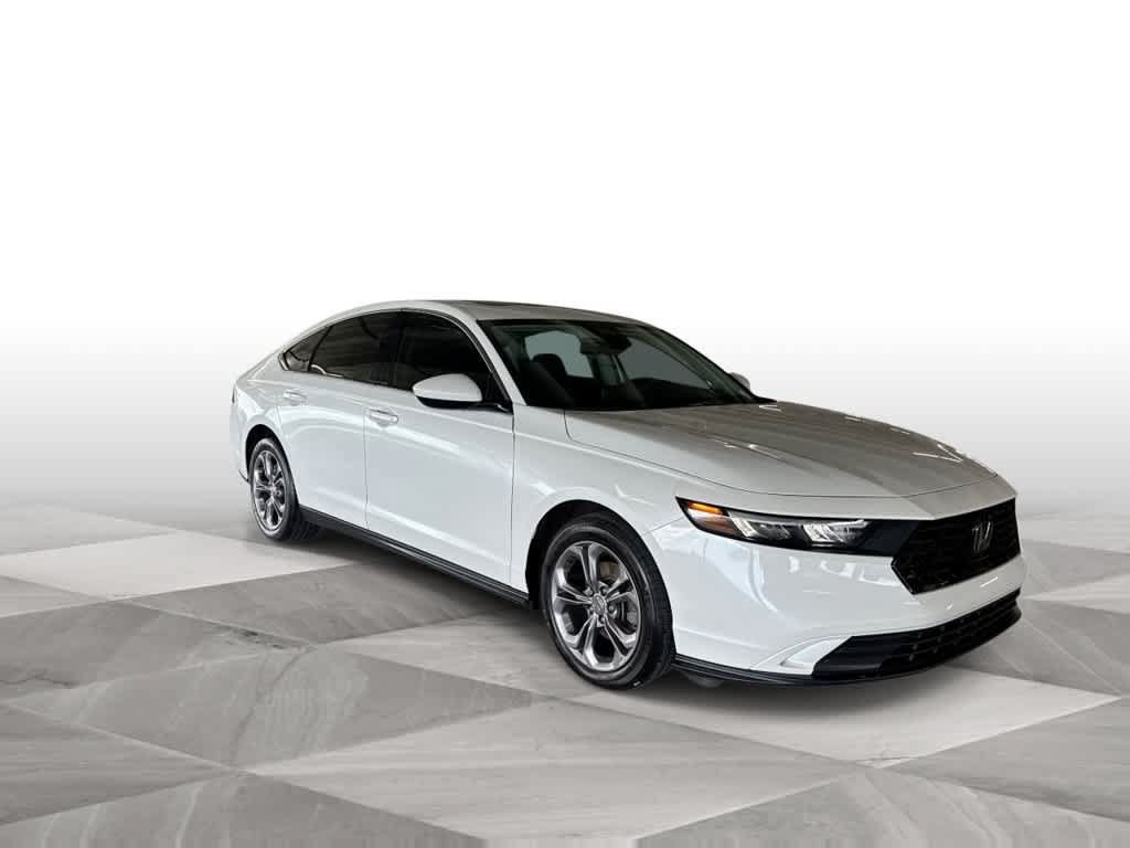 Used 2024 Honda Accord EX image 2
