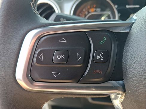 Used 2023 Jeep Wrangler Unlimited Sahara AWD/4WD image 20