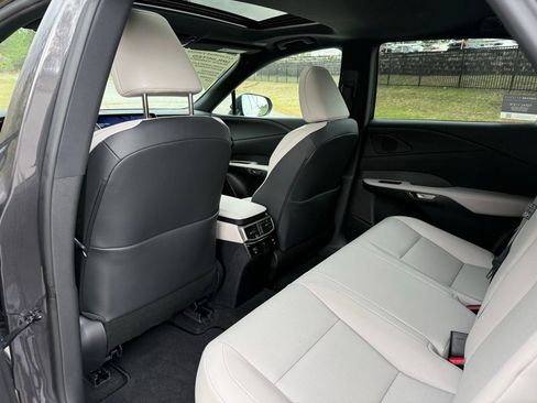 Used 2025 Lexus RX 350 Premium w/ Accessory Package (Z1) image 27
