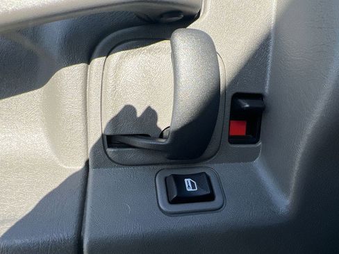 Used 2024 GMC Savana 2500 w/ Driver Convenience Package image 21