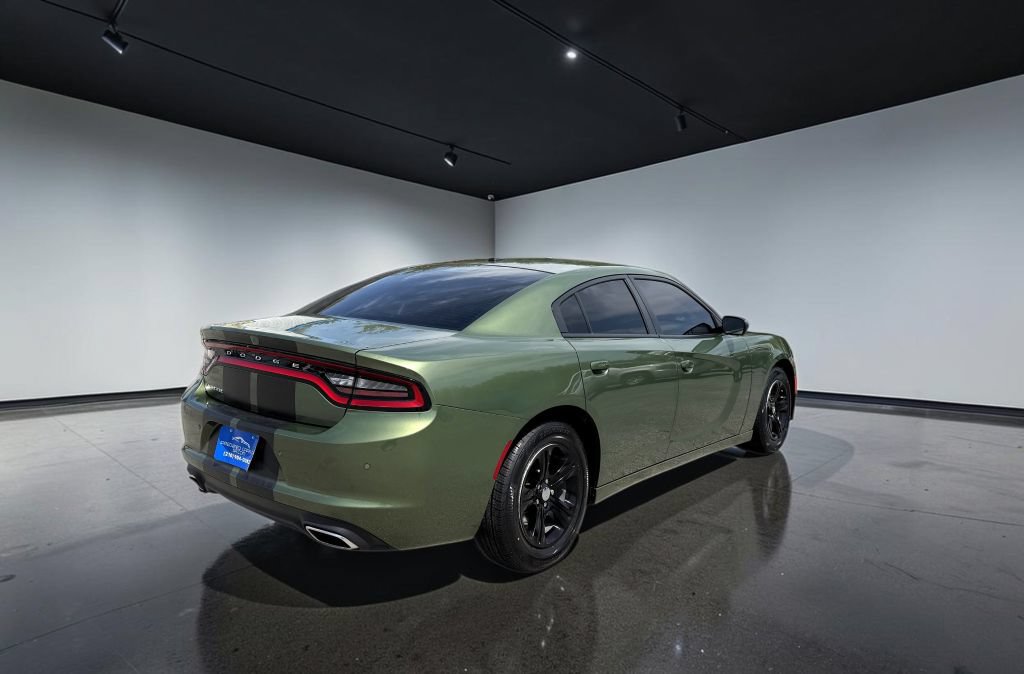 Used 2019 Dodge Charger SXT w/ Leather Interior Group RWD image 3