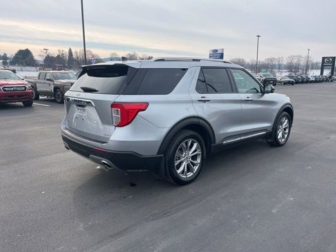 Used 2022 Ford Explorer Limited w/ Equipment Group 301A image 5