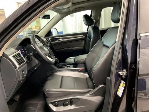 Used 2023 Volkswagen Atlas SE w/ Panoramic Sunroof Package AWD/4WD image 10