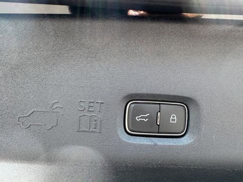 Used 2025 Ford Expedition King Ranch image 20