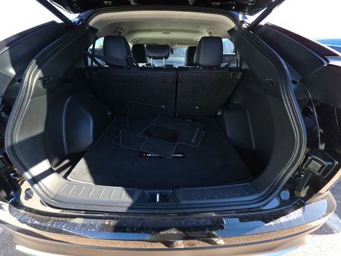 Used 2025 Mitsubishi Eclipse Cross Black Edition image 21